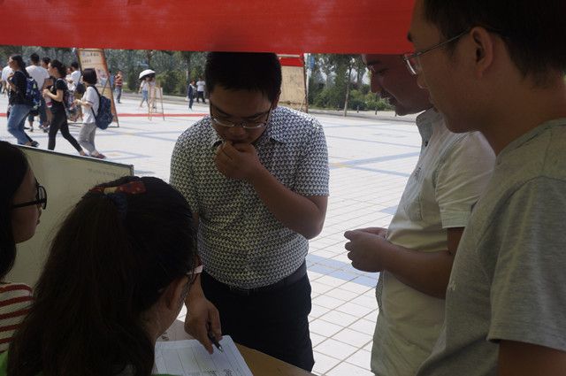 青春梦想 我们出发——外语系学生会纳新工作顺利结束