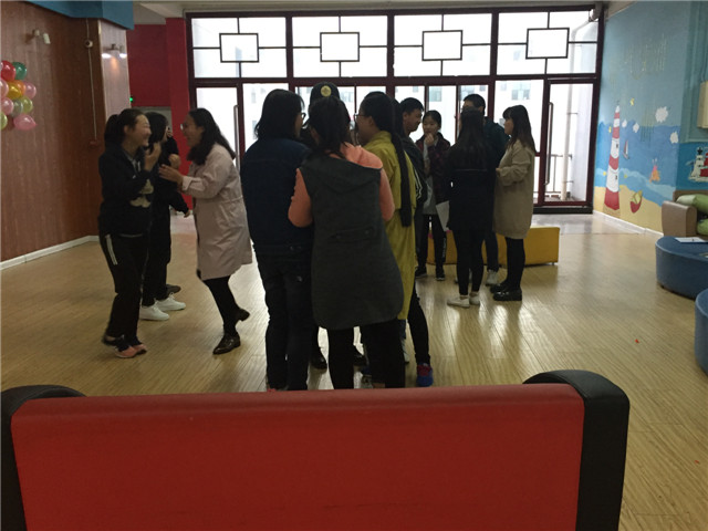 读万卷书 行泉石之乐 ——外语系第四届外语文化节之“魅力英语朗读者”活动