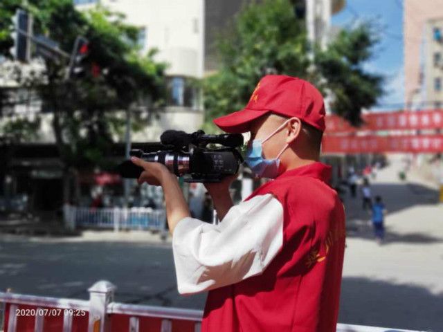 爱心护航 助力高考——外语系学子暑期社会实践纪实(二)