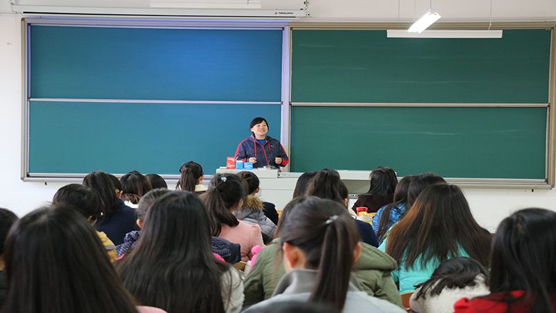 外语系开展2013级学习方向交流会