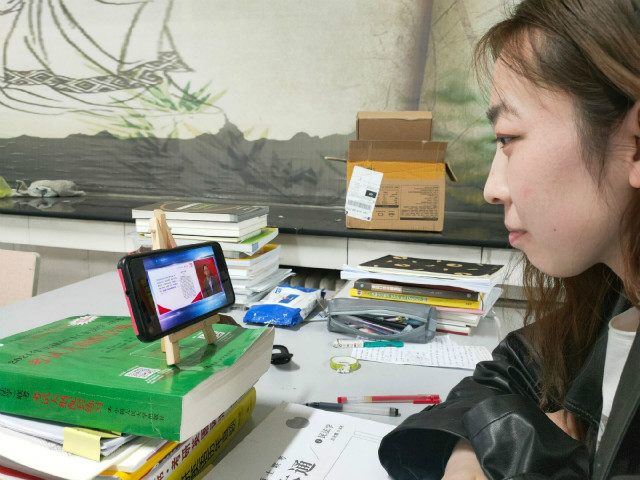 同上一堂“四史” 吸取奋进力量铸新魂——商务英语学院