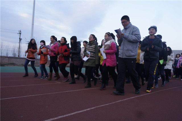 暖冬长跑 助学习 促学风——外语系举办“成才杯”冬季长跑赛