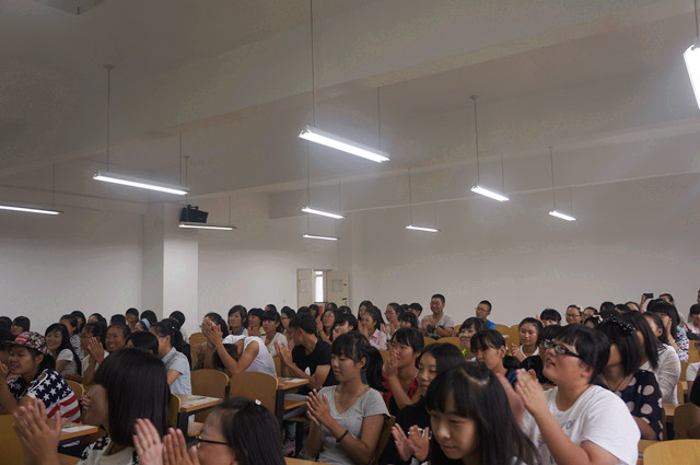 分享 交流 传承——外语系完满教育宣讲活动(二)